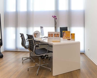 Dr. med. Henning Ryssel – Arzt und -Behandlungszimmer